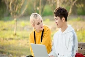 天津口語(yǔ)翻譯淺析同聲傳譯是什么意思？